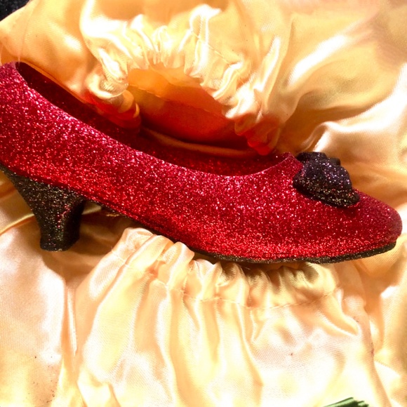 Wizard of Oz Ruby Slipper Sparkle Ornament with Bag FREE SHIPPING! - Picture 4 of 7